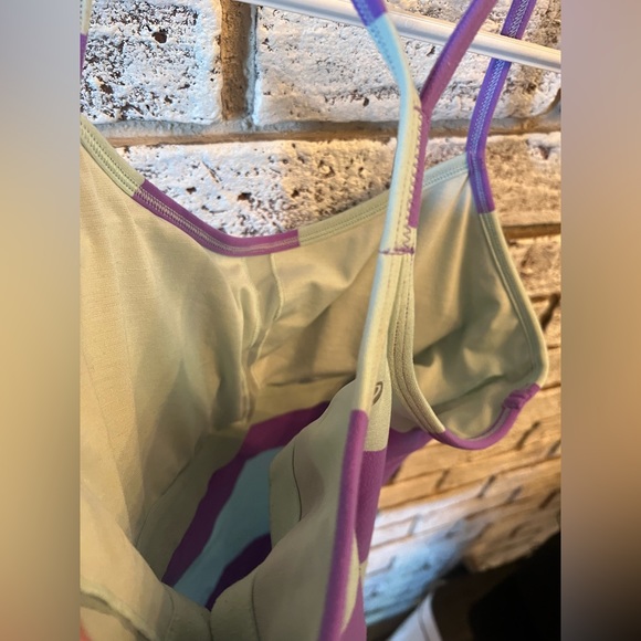 Lululemon Athletica razorback tank - Picture 3 of 3